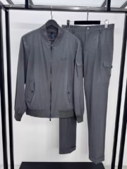 Прогулочный костюм Kiton
