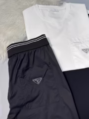 Комплект повседневной одежды Prada - Image 3