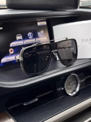 Солнцезащитные очки Balmain