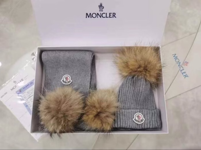 Набор Moncler (шарф + шапка) - Image 1