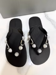 Шлепанцы Balenciaga - Image 2