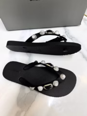 Шлепанцы Balenciaga - Image 3