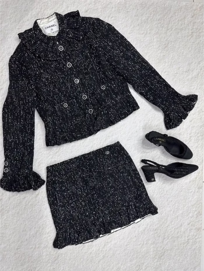 Костюм CHANEL - Image 1