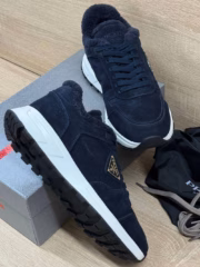 Кроссовки Prada