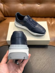 Кроссовки Santoni