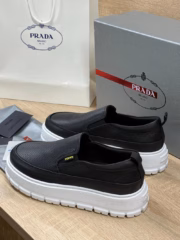 Слипоны Prada — изображение 4