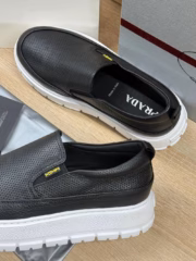 Слипоны Prada — изображение 5