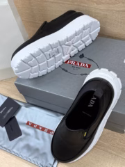 Слипоны Prada — изображение 6