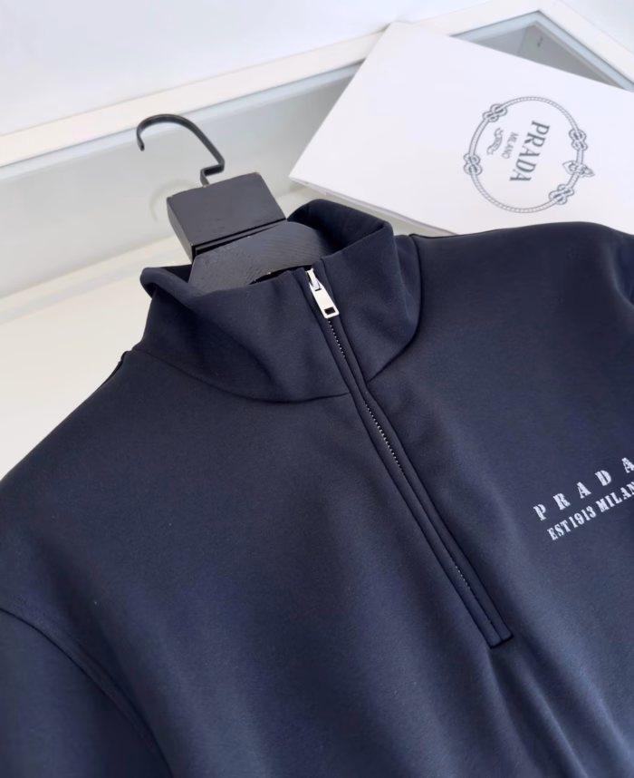 Толстовка Prada — изображение 5