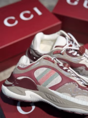 Кроссовки Gucci — изображение 2