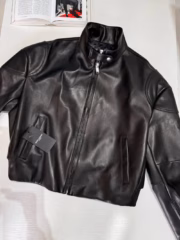 Кожаная куртка Yves Saint Laurent