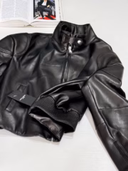 Кожаная куртка Yves Saint Laurent — изображение 5